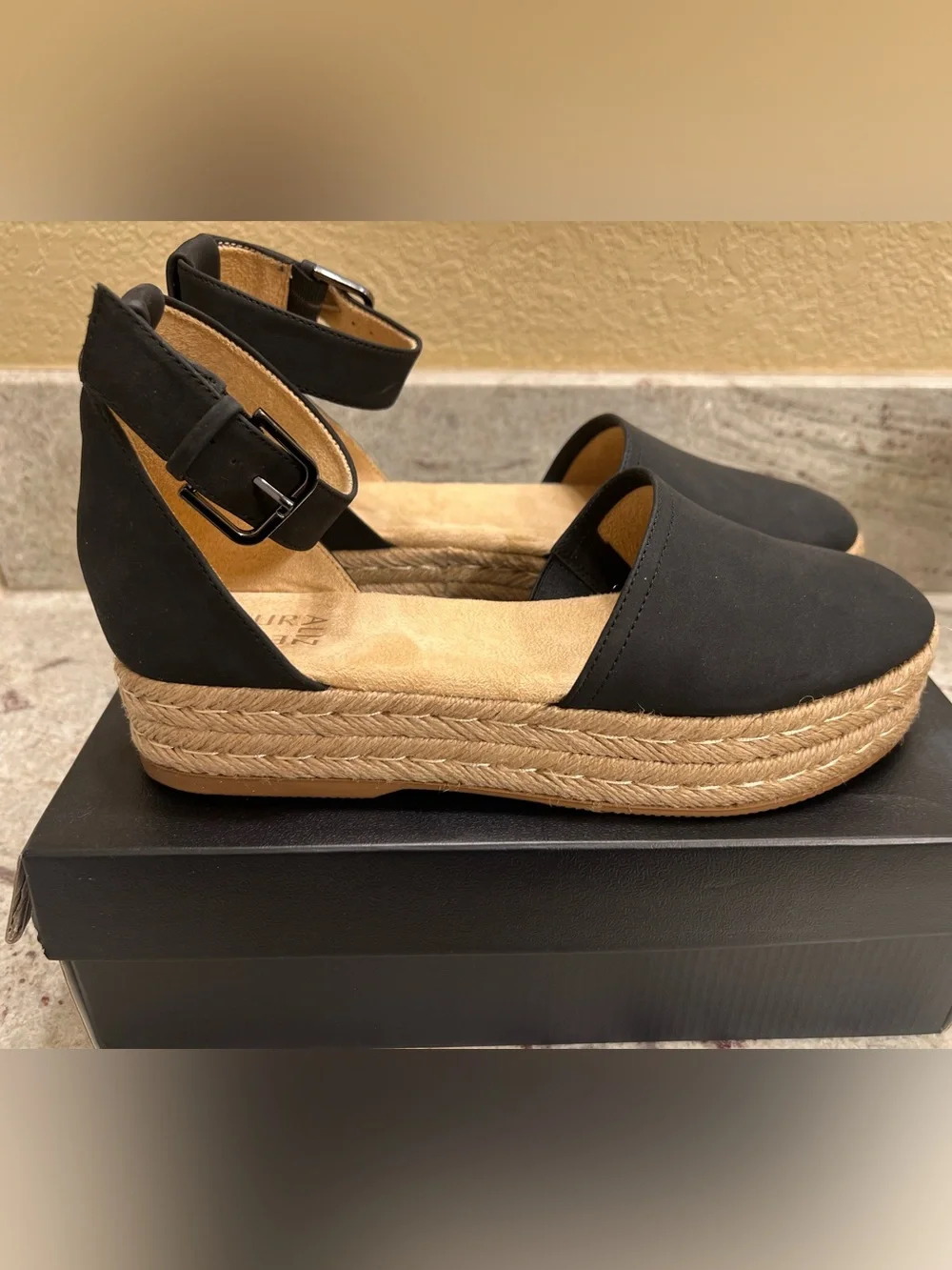 NWT Naturalizer Waverly Black Espadrille Platform Sandals Sz 8.5